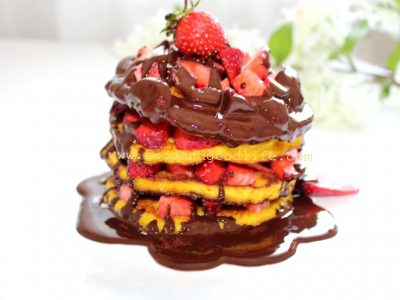 Pancakes al cocco, low carb, Cheto-Paleo e senza glutine Pancakes al cocco, keto, low carb, senza glutine e lattosio