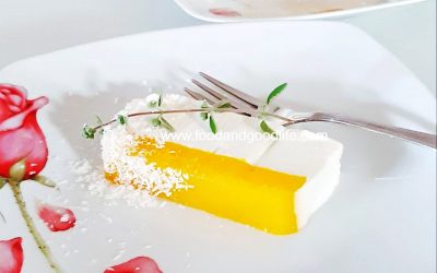 Panna cotta al cocco, gelée di mango e curcuma Panna cotta al cocco