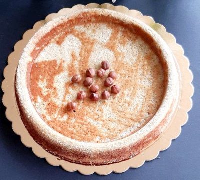 Pan di Spagna alla nocciola con stampo furbo Pan di Spagna con stampo furbo