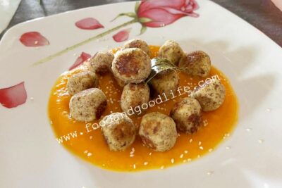 Polpette vegetariane su crema di zucca Polpette vegetariane su crema di zucca